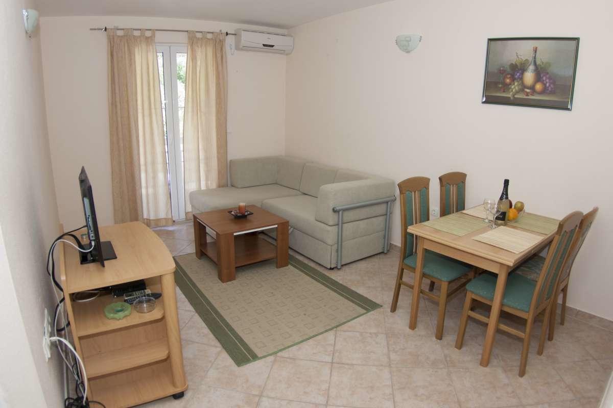 Apartments Simovic Tučepi Exteriör bild