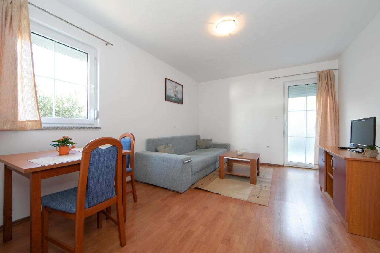 Apartments Simovic Tučepi Exteriör bild
