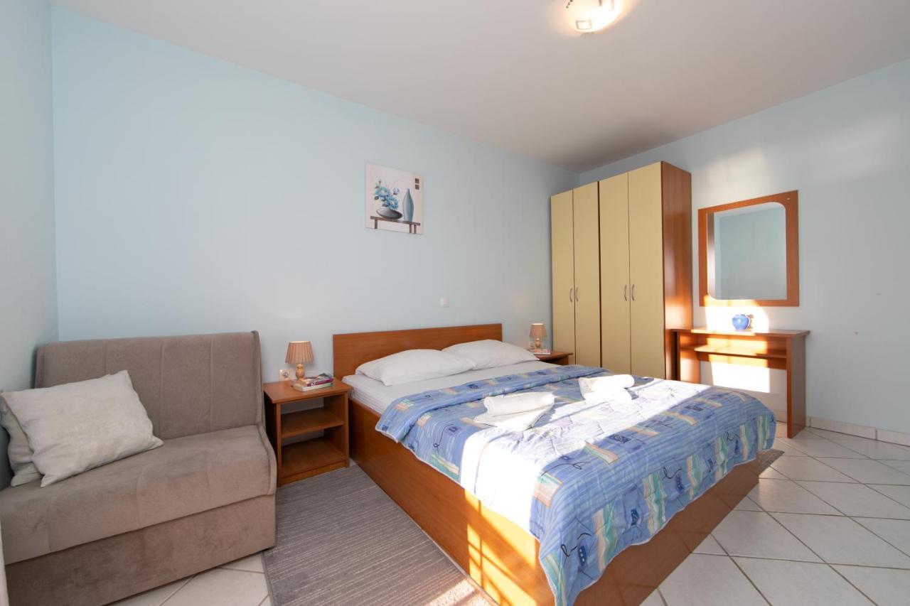 Apartments Simovic Tučepi Exteriör bild
