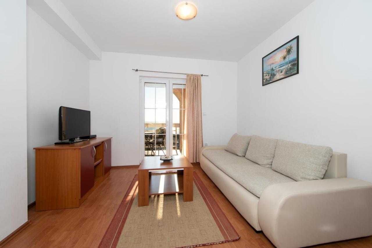 Apartments Simovic Tučepi Exteriör bild